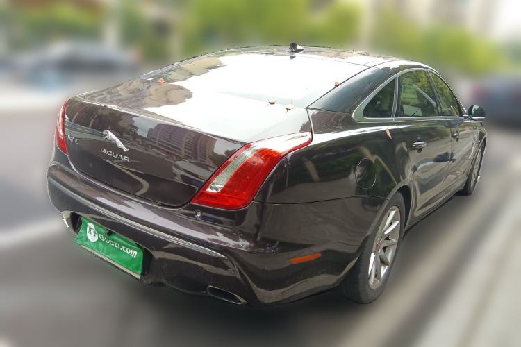 Used Jaguar XJ 2014 XJL 2.0T Two-Wheel-Drive Elegant Business Edition Rear Right 45 Deg