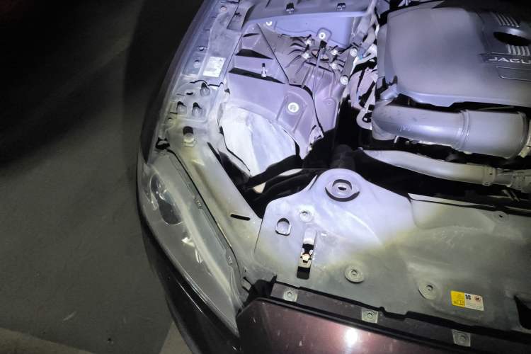 Used Jaguar XJ 2014 XJL 2.0T Two-Wheel-Drive Elegant Business Edition Right Front Headlight