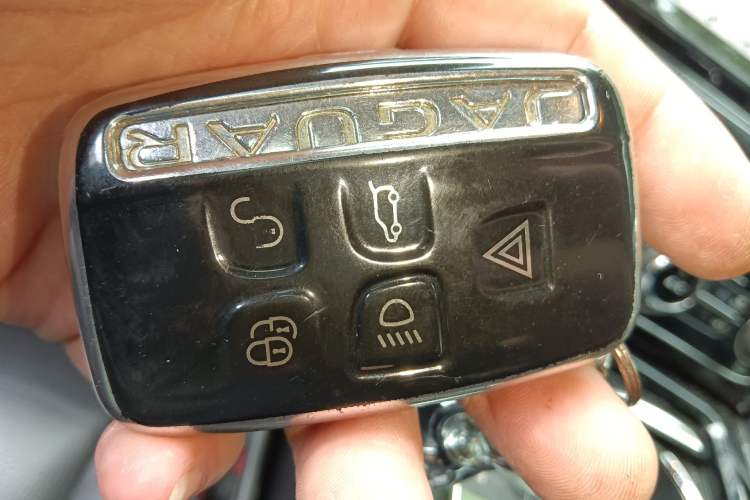 Used Jaguar XJ 2014 XJL 2.0T Two-Wheel-Drive Elegant Business Edition Vehicle Key