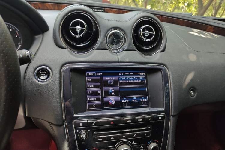 Used Jaguar XJ 2014 XJL 3.0 SC Two-Wheel-Drive Panoramic Business Edition Audio And AC Panel