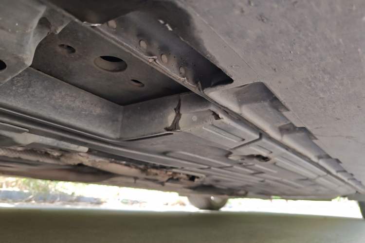 Used Jaguar XJ 2014 XJL 3.0 SC Two-Wheel-Drive Panoramic Business Edition Chassis Front Left