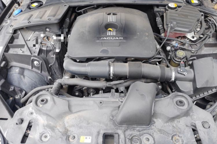 Used Jaguar XJ 2014 XJL 2.0T Two-Wheel-Drive Elegant Business Edition Engine Bay