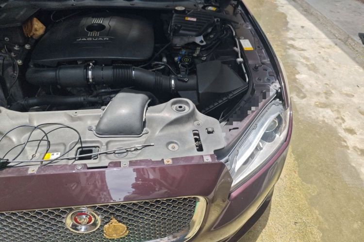 Used Jaguar XJ 2014 XJL 2.0T Two-Wheel-Drive Elegant Business Edition Engine Bay Left