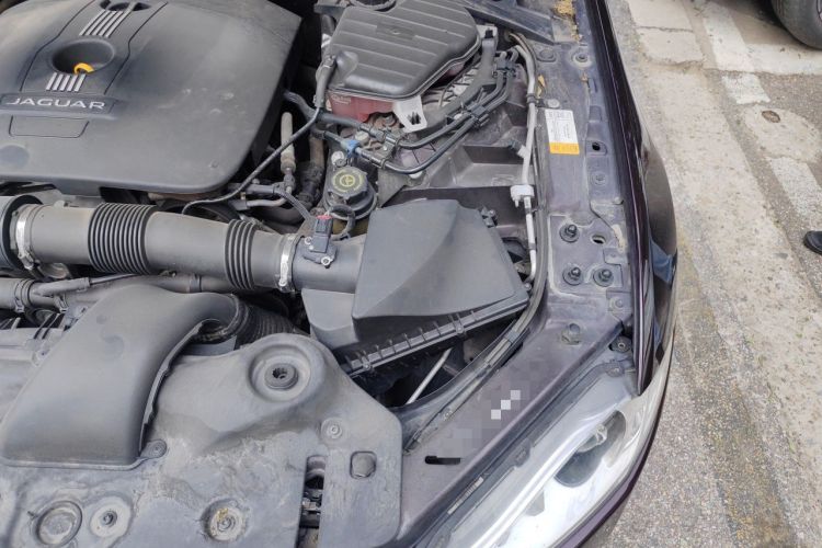 Used Jaguar XJ 2014 XJL 2.0T Two-Wheel-Drive Elegant Business Edition Engine Bay Left