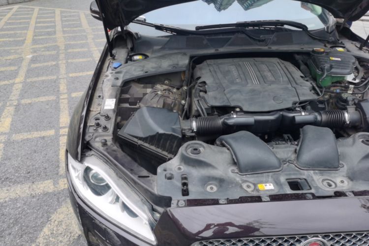 Used Jaguar XJ 2014 XJL 3.0 SC Two-Wheel-Drive Panoramic Business Edition Engine Bay Right