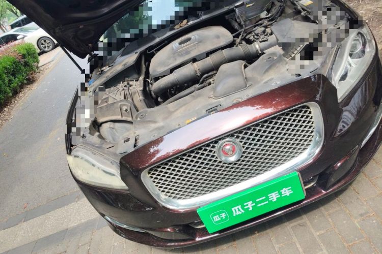 Used Jaguar XJ 2014 XJL 2.0T Two-Wheel-Drive Elegant Business Edition Engine Bay Right