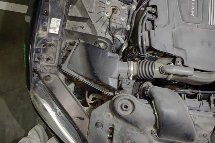 Used Jaguar XJ 2014 XJL 3.0 SC Two-Wheel-Drive Panoramic Business Edition Engine Bay Right