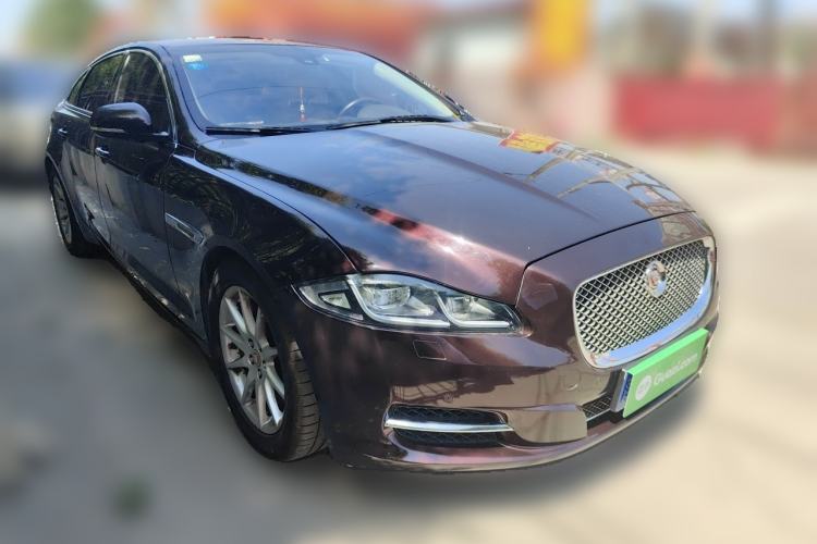 Used Jaguar XJ 2014 XJL 2.0T Two-Wheel-Drive Elegant Business Edition Front Right 45 Deg