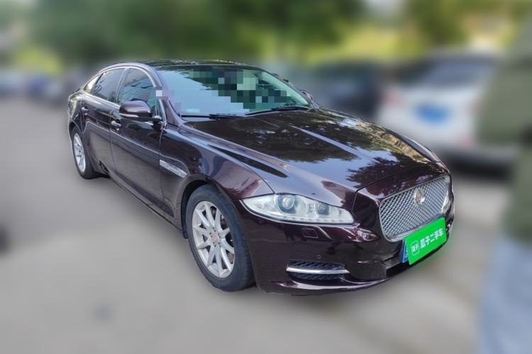 Used Jaguar XJ 2014 XJL 2.0T Two-Wheel-Drive Elegant Business Edition Front Right 45 Deg