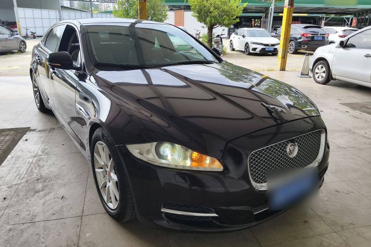 Used Jaguar XJ 2014 XJL 2.0T Two-Wheel-Drive Elegant Business Edition Front Right 45 Deg