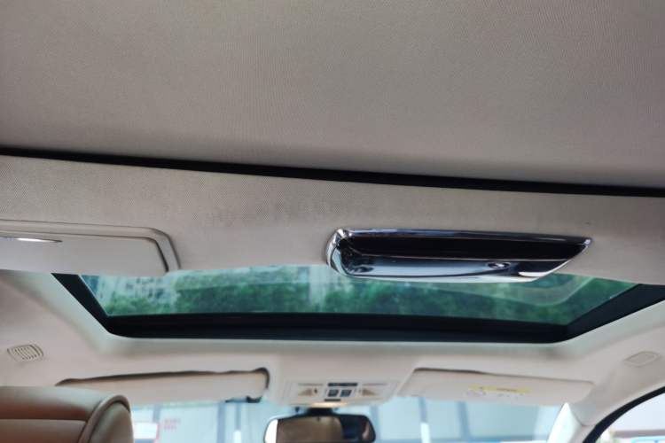 Used Jaguar XJ 2014 XJL 3.0 SC Two-Wheel-Drive Panoramic Business Edition Headliner