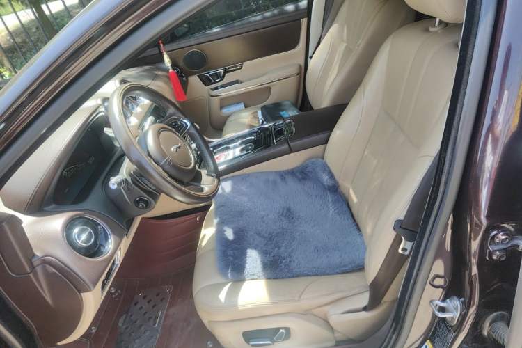 Used Jaguar XJ 2014 XJL 2.0T Two-Wheel-Drive Elegant Business Edition Left Front Seat