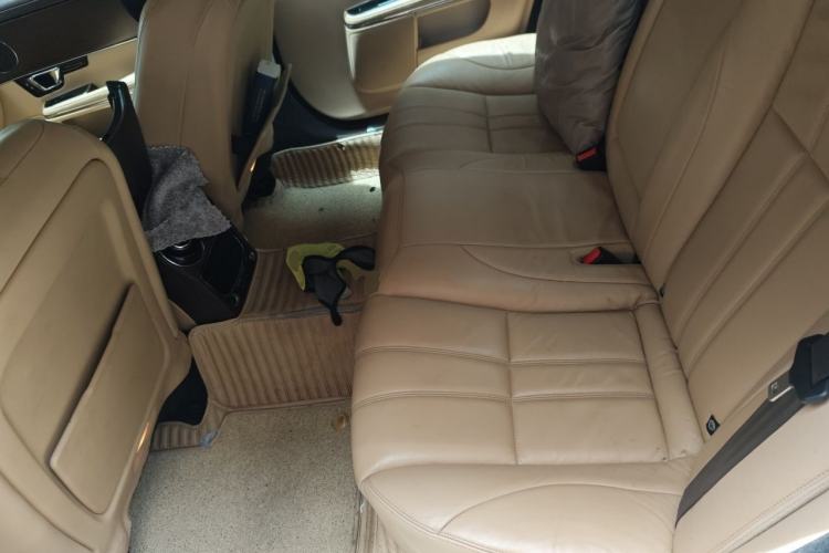 Used Jaguar XJ 2014 XJL 2.0T Two-Wheel-Drive Elegant Business Edition Left Rear Seat