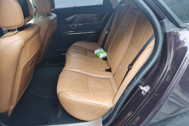 Used Jaguar XJ 2014 XJL 3.0 SC Two-Wheel-Drive Panoramic Business Edition Left Rear Seat