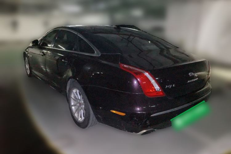 Used Jaguar XJ 2014 XJL 2.0T Two-Wheel-Drive Elegant Business Edition Rear Left 45 Deg