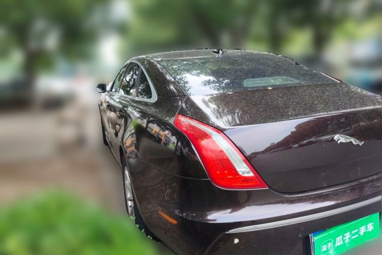 Used Jaguar XJ 2014 XJL 2.0T Two-Wheel-Drive Elegant Business Edition Rear Left 45 Deg