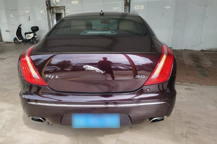 Used Jaguar XJ 2014 XJL 2.0T Two-Wheel-Drive Elegant Business Edition Rear