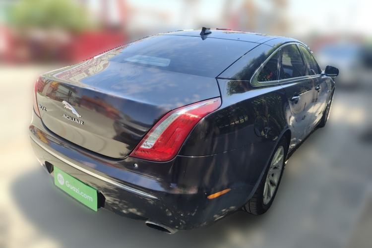 Used Jaguar XJ 2014 XJL 2.0T Two-Wheel-Drive Elegant Business Edition Rear Right 45 Deg