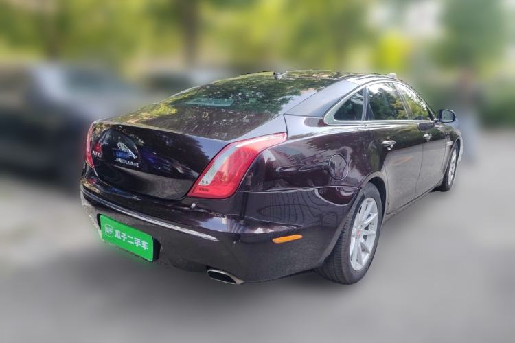 Used Jaguar XJ 2014 XJL 2.0T Two-Wheel-Drive Elegant Business Edition Rear Right 45 Deg
