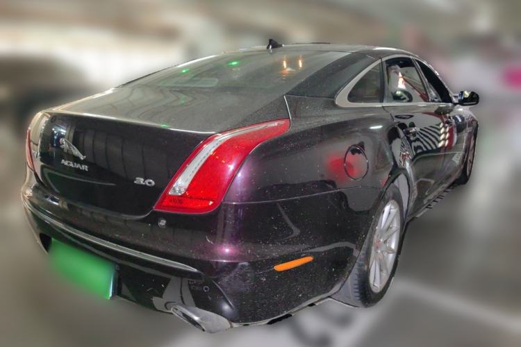 Used Jaguar XJ 2014 XJL 3.0 SC Two-Wheel-Drive Panoramic Business Edition Rear Right 45 Deg