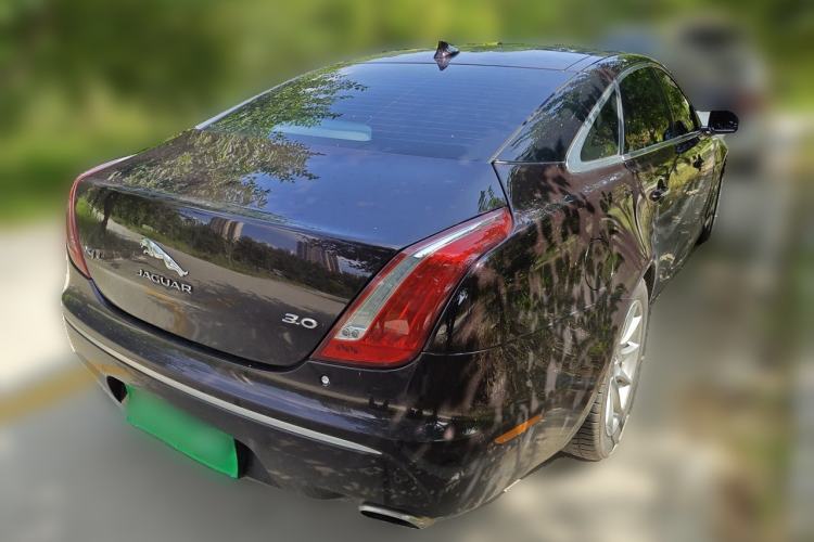 Used Jaguar XJ 2014 XJL 3.0 SC Two-Wheel-Drive Panoramic Business Edition Rear Right 45 Deg