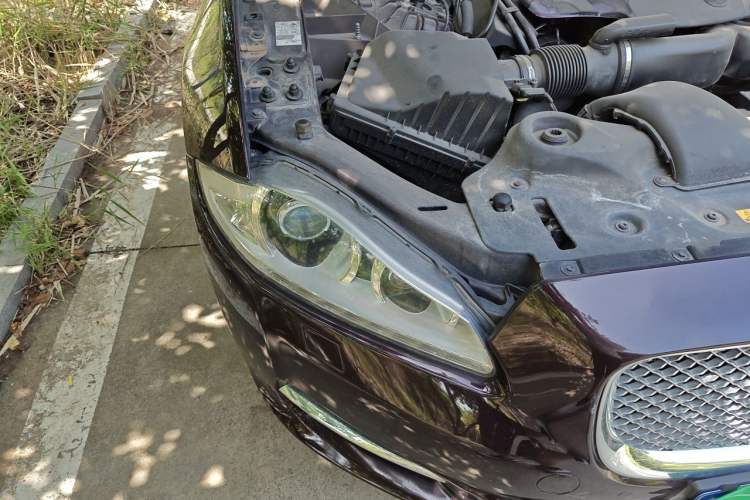 Used Jaguar XJ 2014 XJL 3.0 SC Two-Wheel-Drive Panoramic Business Edition Right Front Headlight
