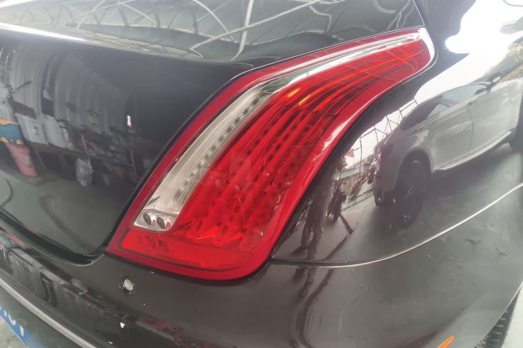 Used Jaguar XJ 2014 XJL 2.0T Two-Wheel-Drive Elegant Business Edition Right Rear Taillight