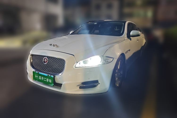 Used Jaguar XJ 2014 XJL 2.0T Two-Wheel-Drive Elegant Business Edition Guazi used car, China used car export, Used car for sale, Used  cars, Cheapest cars for sale