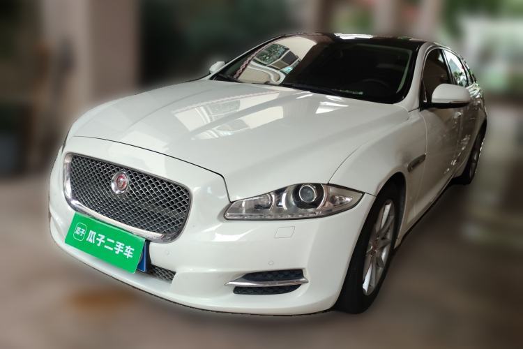 Used Jaguar XJ 2014 XJL 2.0T Two-Wheel-Drive Elegant Business Edition Guazi used car, China used car export, Used car for sale, Used  cars, Cheapest cars for sale