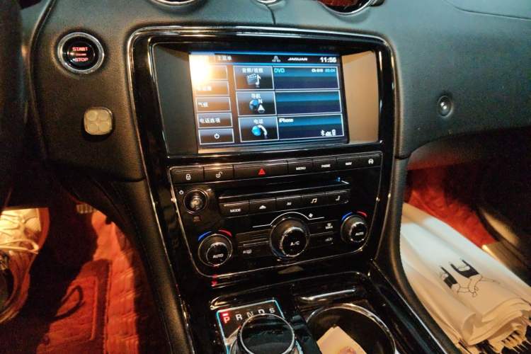 Used Jaguar XJ 2014 XJL 3.0 SC Two-Wheel-Drive Panoramic Business Edition Audio And AC Panel