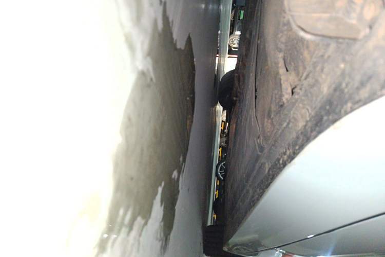 Used Jaguar XJ 2014 XJL 3.0 SC Two-Wheel-Drive Panoramic Business Edition Chassis Front Left