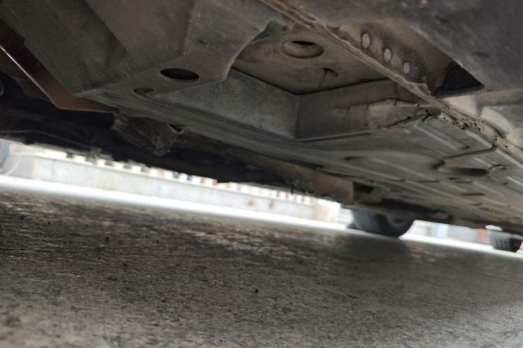 Used Jaguar XJ 2014 XJL 3.0 SC Two-Wheel-Drive Panoramic Business Edition Chassis Front Left