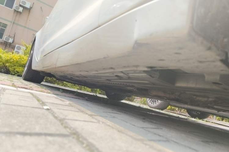 Used Jaguar XJ 2014 XJL 2.0T Two-Wheel-Drive Elegant Business Edition Chassis Front Right