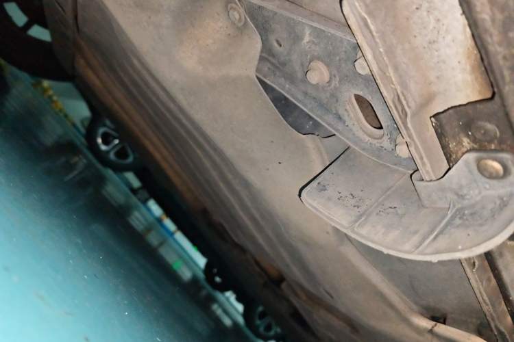 Used Jaguar XJ 2014 XJL 3.0 SC Two-Wheel-Drive Panoramic Business Edition Chassis Rear Right
