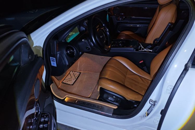 Used Jaguar XJ 2014 XJL 3.0 SC Four-Wheel Drive Panoramic Business Edition Driver Seat