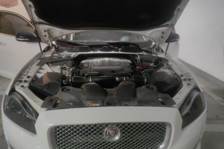 Used Jaguar XJ 2014 XJL 3.0 SC Two-Wheel-Drive Panoramic Business Edition Engine Bay