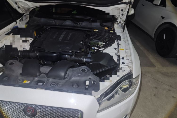 Used Jaguar XJ 2014 XJL 3.0 SC Two-Wheel-Drive Panoramic Business Edition Engine Bay Left