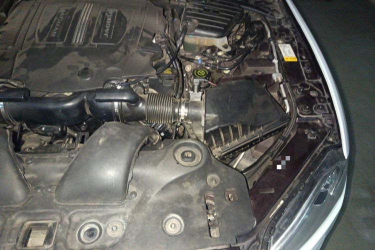 Used Jaguar XJ 2014 XJL 3.0 SC Two-Wheel-Drive Panoramic Business Edition Engine Bay Left