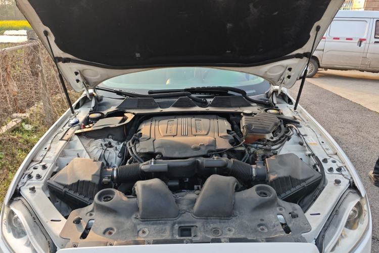 Used Jaguar XJ 2014 XJL 3.0 SC Four-Wheel Drive Panoramic Business Edition Engine Bay