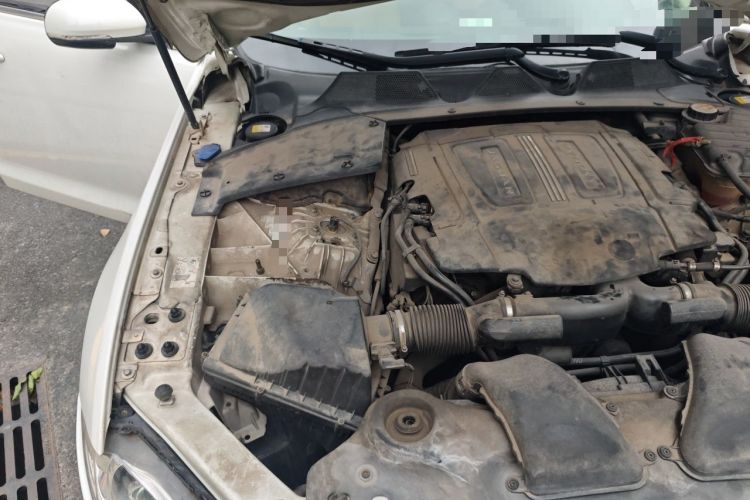 Used Jaguar XJ 2014 XJL 3.0 SC Four-Wheel Drive Panoramic Business Edition Engine Bay Right