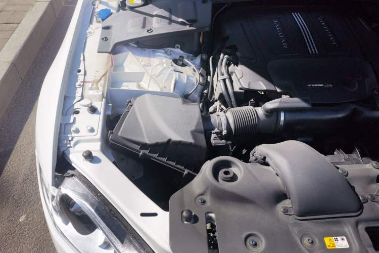 Used Jaguar XJ 2014 XJL 3.0 SC Two-Wheel-Drive Panoramic Business Edition Engine Bay Right