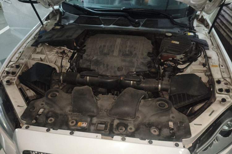 Used Jaguar XJ 2014 XJL 3.0 SC Two-Wheel-Drive Panoramic Business Edition Engine Bay