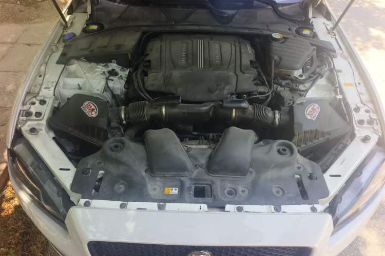 Used Jaguar XJ 2014 XJL 3.0 SC Four-Wheel Drive Panoramic Business Edition Engine Bay