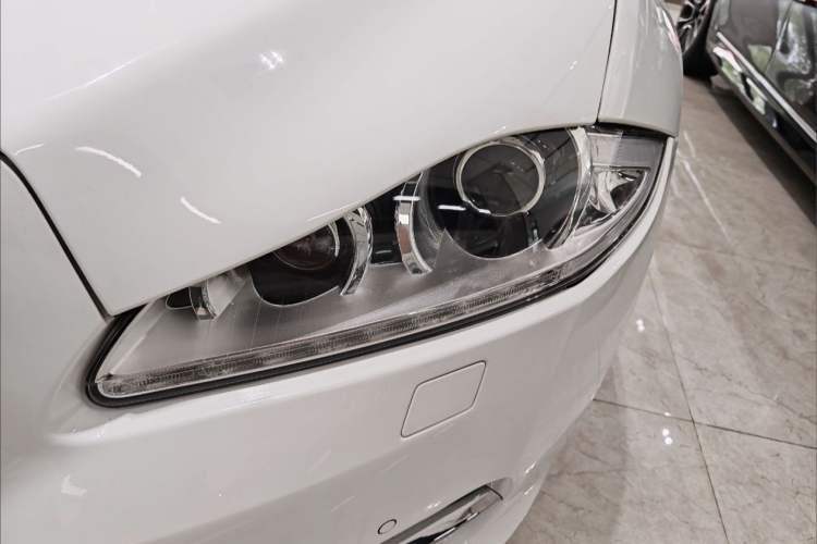 Used Jaguar XJ 2014 XJL 2.0T Two-Wheel-Drive Elegant Business Edition Exterior 6