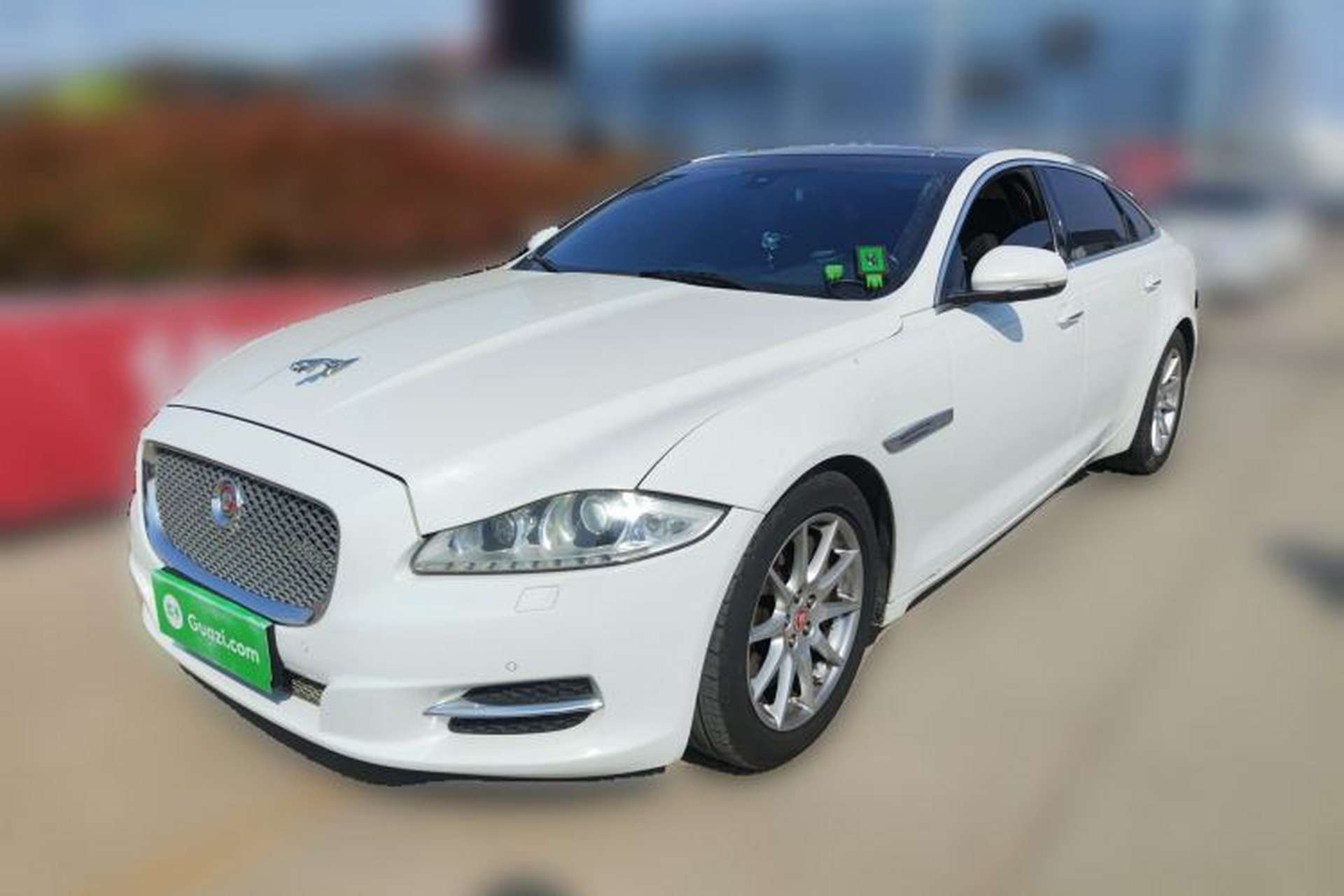 Used Jaguar XJ 2014 XJL 2.0T Two-Wheel-Drive Elegant Business Edition Front Left 45 Deg