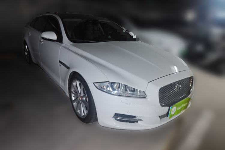 Used Jaguar XJ 2014 XJL 3.0 SC Two-Wheel-Drive Panoramic Business Edition Front Right 45 Deg