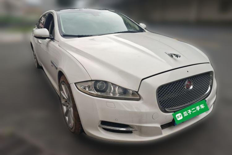 Used Jaguar XJ 2014 XJL 3.0 SC Four-Wheel Drive Panoramic Business Edition Front Right 45 Deg