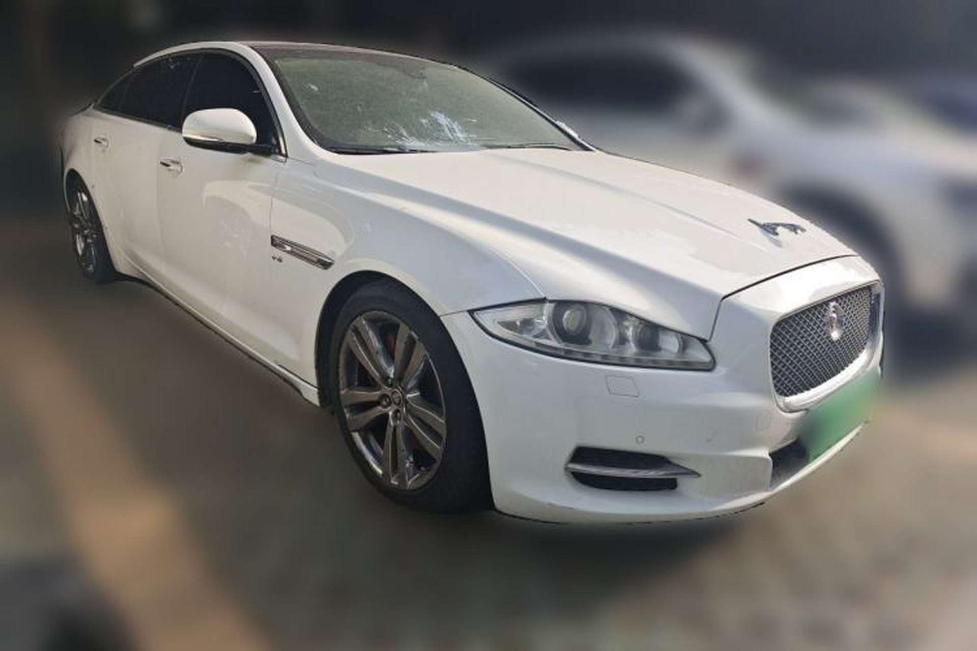 Used Jaguar XJ 2014 XJL 3.0 SC Two-Wheel-Drive Flagship Business Edition Front Right 45 Deg