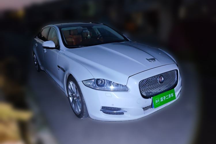 Used Jaguar XJ 2014 XJL 3.0 SC Four-Wheel Drive Panoramic Business Edition Front Right 45 Deg