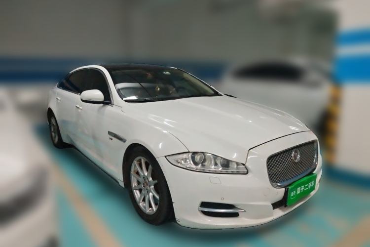 Used Jaguar XJ 2014 XJL 3.0 SC Two-Wheel-Drive Panoramic Business Edition Front Right 45 Deg